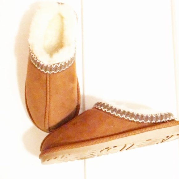 Slippers girls sizes 13M or 1M new Zune man made materials faux fur lined - Picture 5 of 5